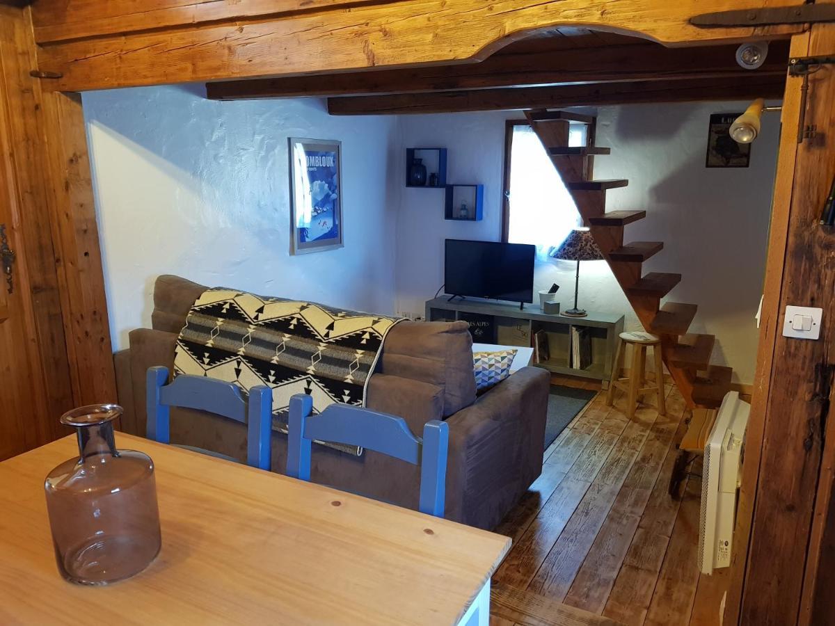 Petit Chalet Savoyard Domancy Bagian luar foto